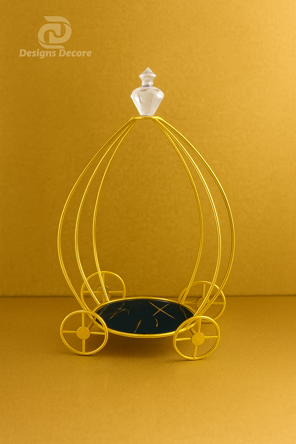Latest Golden Metal Hamper Basket Shape for cosmetics
