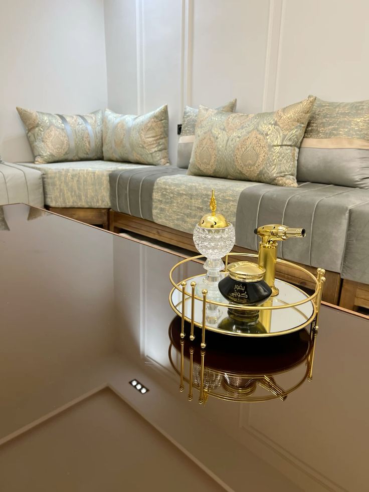 Modern Round Makeup Organizer Tray For Cosmatics